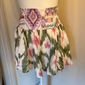 Umgee Ikat-Print Circle Multicolor Shorts